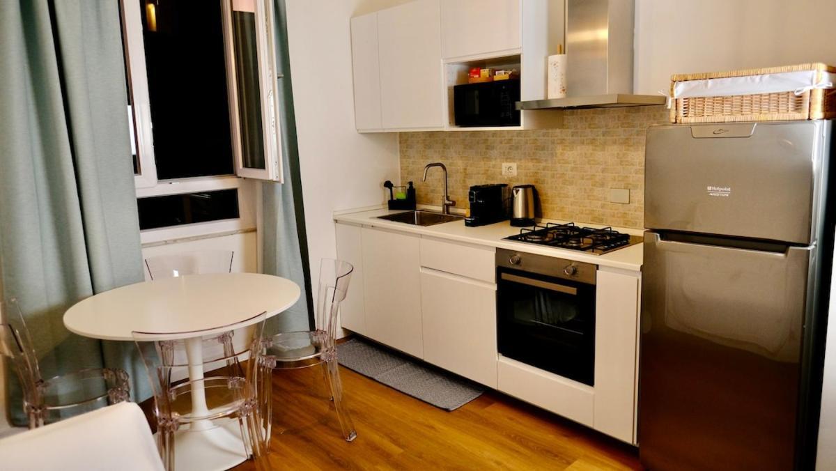 Apartment La Nuova Casa Di Zia - Near Metro A Ponte Lungo Rom